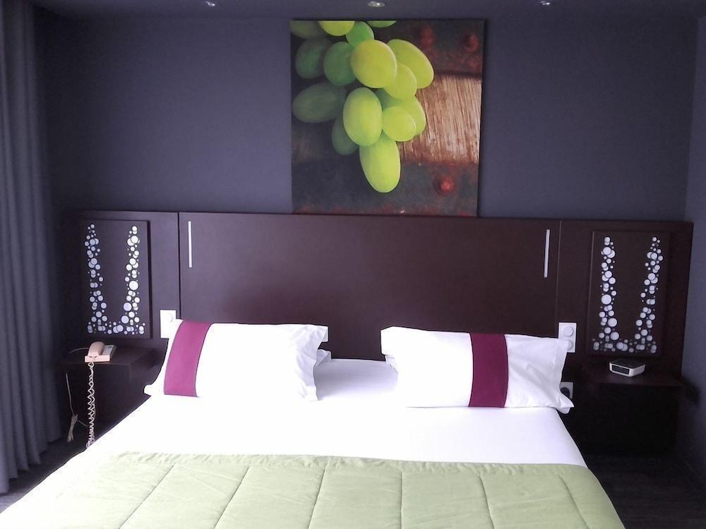 Golf Hotel Colvert - Room Service Disponible Levernois Exterior photo
